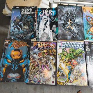 Lote 136 grapas USA Marvel, DC, Image y más