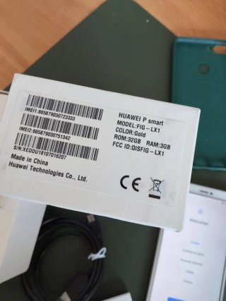 Huawei P smart - Caja y accesorios