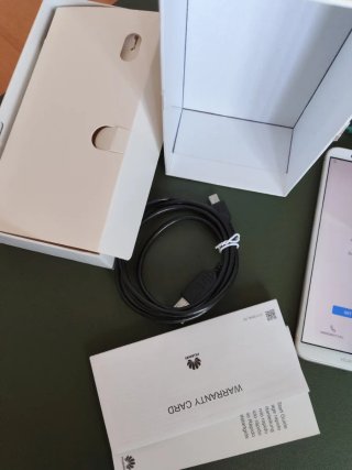 Huawei P smart - Caja y accesorios