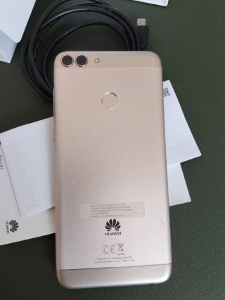 Huawei P smart - Caja y accesorios