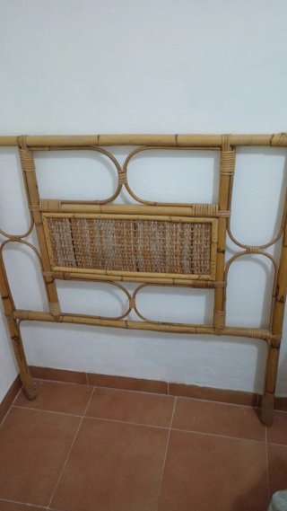 Cabecero de caña de bambú