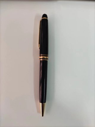 Bolígrafo Mont Blanc Negro y Dorado