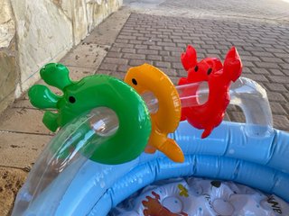 Piscina hinchable infantil con ballenas