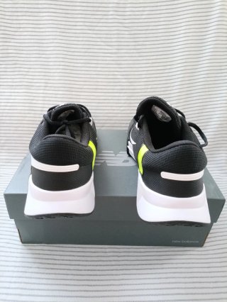 Zapatillas Nike Negras y Blancas