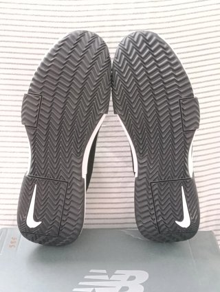 Zapatillas Nike Negras y Blancas