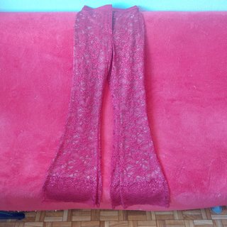 Traje de encaje rojo chaqueta y pantalón