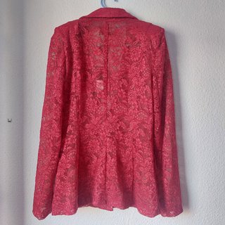 Traje de encaje rojo chaqueta y pantalón