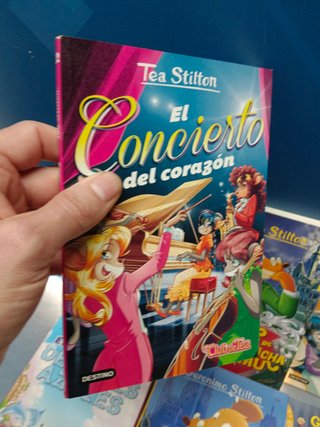 8 libros de Jerónimo Stilton y Tea Stilton