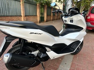 Honda PCX 2024 Blanca