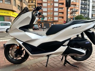 Honda PCX 2024 Blanca