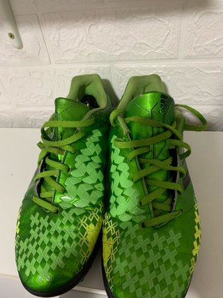 Botas de fútbol Adidas verdes