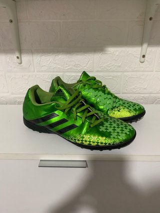 Botas de fútbol Adidas verdes
