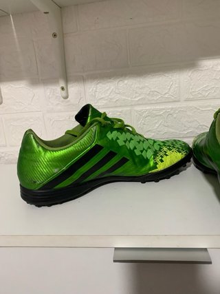 Botas de fútbol Adidas verdes