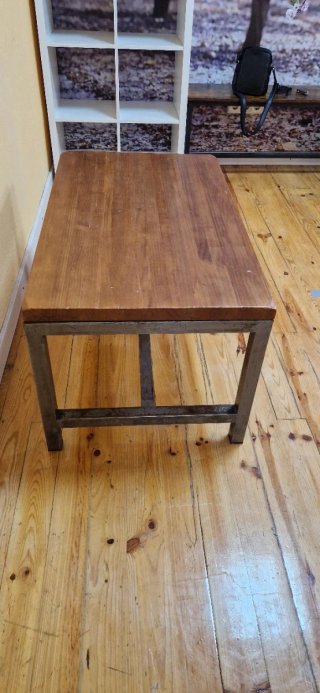 Mesa baja madera y hierro