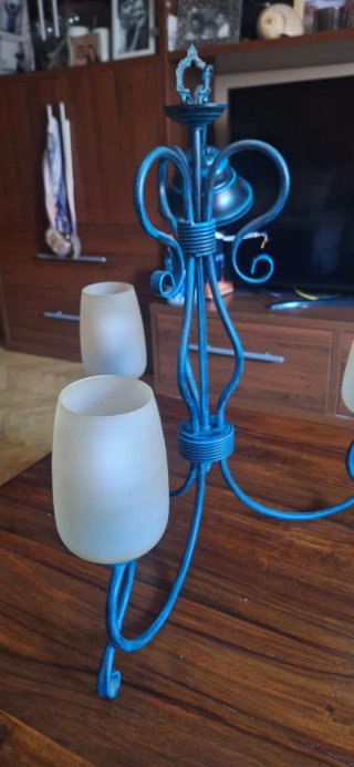 Lámpara de forja azul
