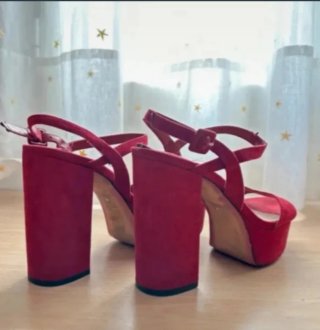 Sandalias plataforma burdeos Stradivarius