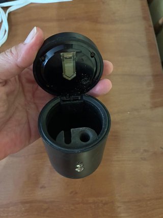 Cenicero portátil para coche
