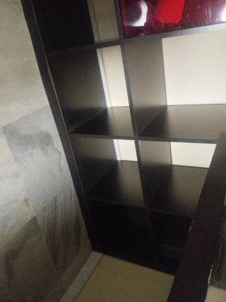 Escritorio con estantería acoplada