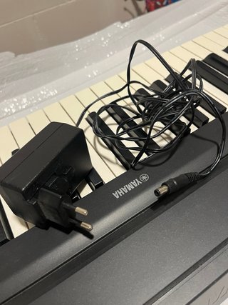 Piano Yamaha P45B + Atril + Soporte