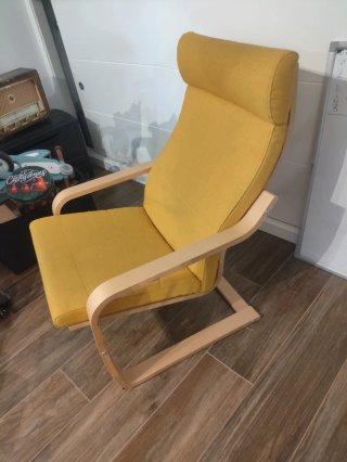 Sillón Poäng Ikea chapa roble funda amarilla