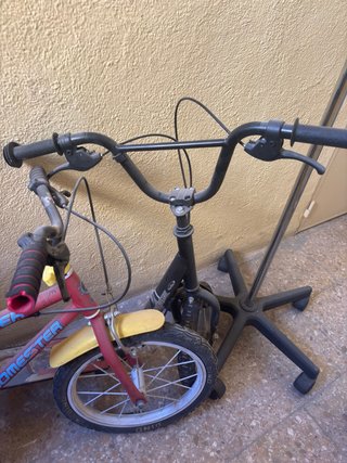Bicicleta y patinete infantil