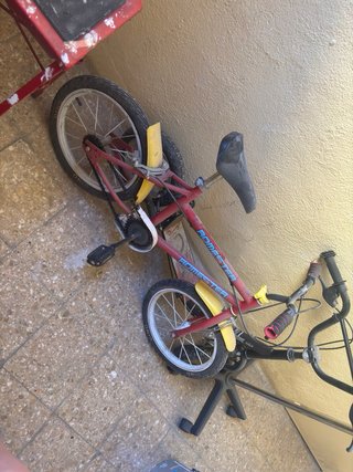 Bicicleta y patinete infantil