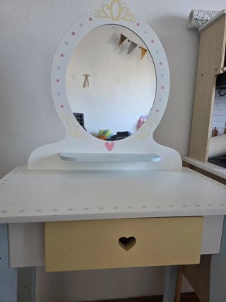 Tocador infantil con espejo y cajón