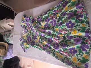 Chaleco falda y vestido estampado floral