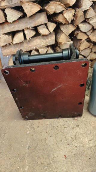 Cabezal para martillo retroexcavadora