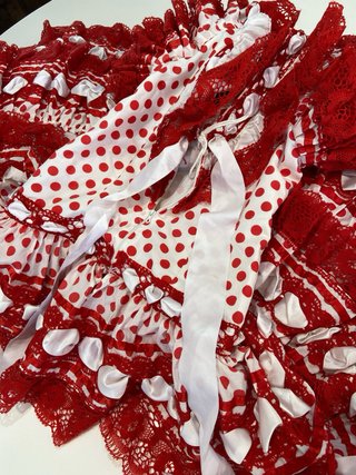 103. Traje Flamenco Sevillanas Rojo Lunares