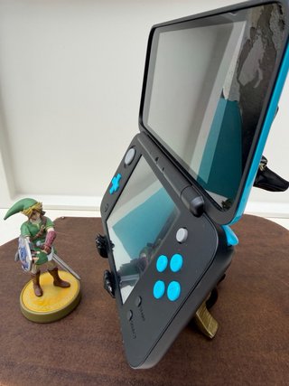 Nintendo New 2DS XL Nero e Turchese