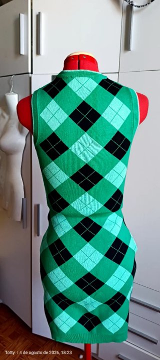 Conjunto Zara Argyle Verde y Negro
