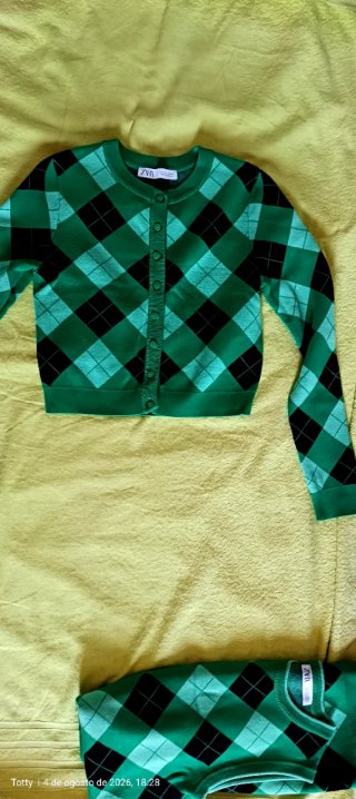Conjunto Zara Argyle Verde y Negro