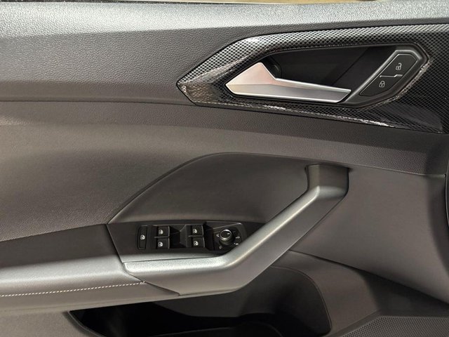 Volkswagen T-Cross R-Line 1.0 TSI 85 kW (115 CV) DSG