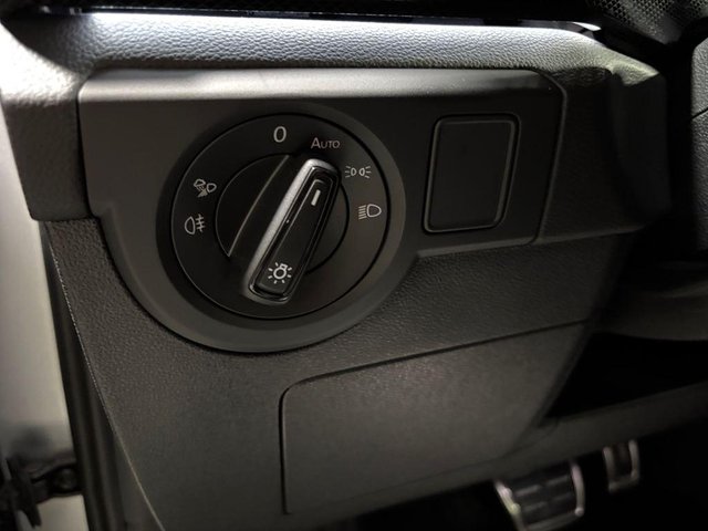 Volkswagen T-Cross R-Line 1.0 TSI 85 kW (115 CV) DSG