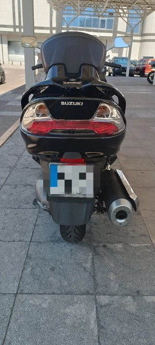 Suzuki Burgman AN400  limited octubre 2009