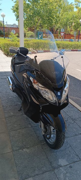 Suzuki Burgman AN400  limited octubre 2009