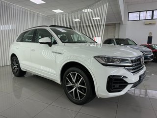 Volkswagen Touareg R-Line 3.0 V6 TDI 210kW Tip 4M