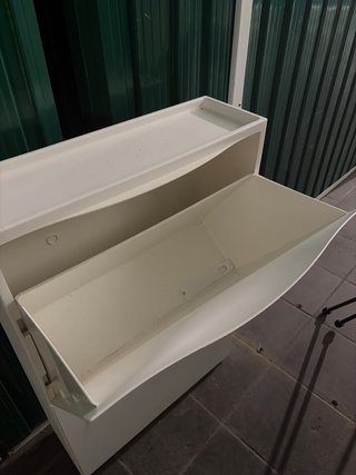 Zapatero blanco de plástico
