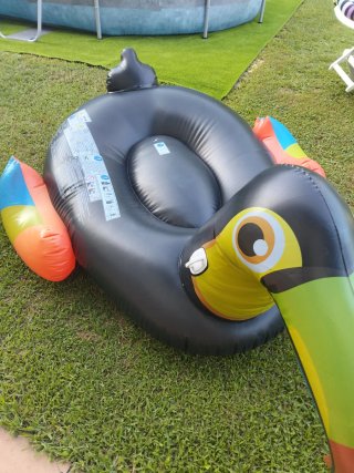 Colchoneta hinchable Tucán para piscina