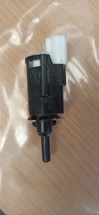 Sensor Freno Renault Master 2019