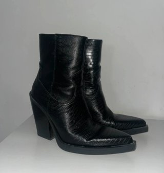 Botines cowboy Bershka estampado cocodrilo