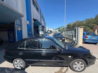 Hyundai Accent (solo 104.000)