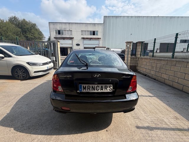 Hyundai Accent (solo 104.000)