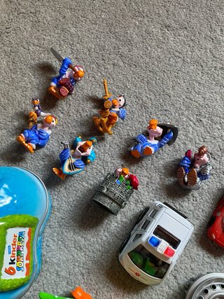 Lotto 38 pezzi Kinder Sorpresa