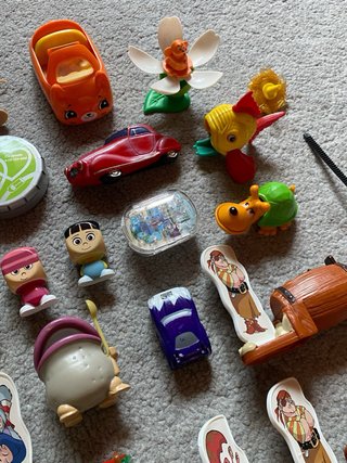 Lotto 38 pezzi Kinder Sorpresa