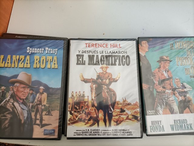 Películas del oeste. 1 película por 2€ y 5 por 5€