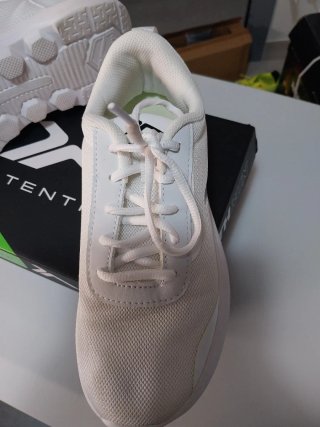 Zapatillas deportivas blancas