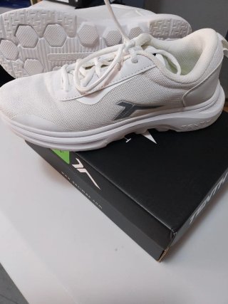 Zapatillas deportivas blancas
