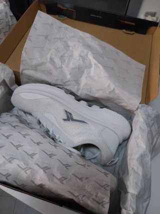 Zapatillas deportivas blancas